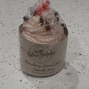 Eslira Natura Strawberry Coconut Cupcake Soap